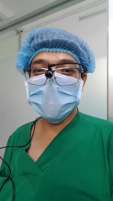 Cắt mí trên, bỏ da dư, mỡ thừa