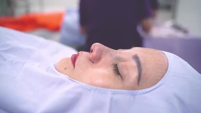 Cùng xem kết quả nâng mũi Demi 5D kết hợp thu cánh mũi cho vị khách hàng một chiếc mũi cao tây và tự nhiên đẹp ngoài sức tưởng tượng tại Dr. Hải Lê