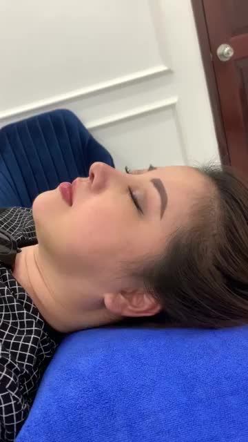 Chị Hà - Một Việt Kiều Phần Lan rất hài lòng dù bản thân chưa có ý định nâng mũi