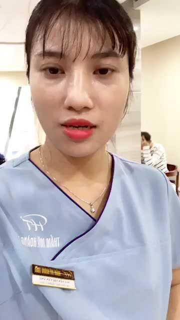 tiếp tục tiếp nhận 1 khách hàng bị tàn phá làn da bởi các sản phậm kem trắng nhanh siêu tốc