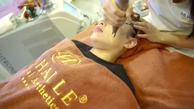 Cùng theo dõi và nghe phân tích quá trình điều trị nám bằng công nghệ Laser Diamond Square để hiểu rõ hơn về công nghệ