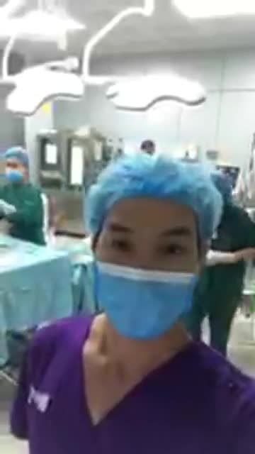 Kết quả khách hành phẫu thuật combo Nâng ngực, tạo hình thành bụng, hút mỡ tại Dr Hoàng Tuấn