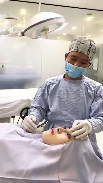 Kết quả Nâng mũi Demi -5D của Streamer Thi Lâm sau thực hiện