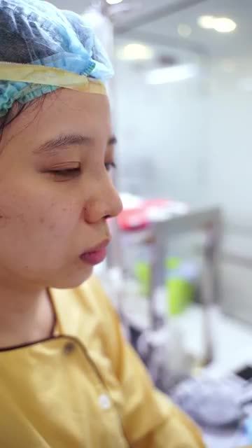 Theo dõi và tham khảo kết quả của vị khách hàng vô cùng xinh đẹp rạng ngời ngay sau khi nâng mũi Demi 5D tại Dr. Hải Lê