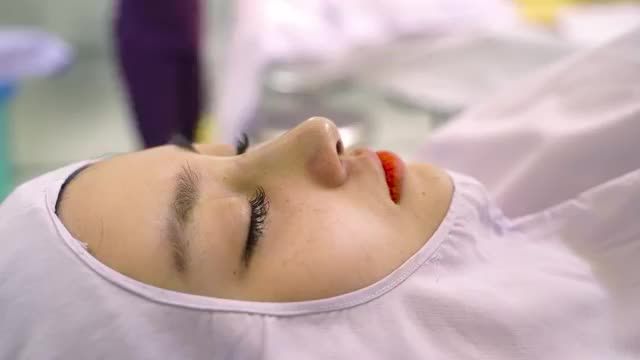 Cùng theo dõi kết quả của một vị khách hàng vừa nâng mũi Demi 5D tại Dr. Hải Lê