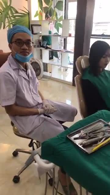 Gắn mắc cài cùng hotgirl Hoàng Vân Anh tại nha khoa Athena