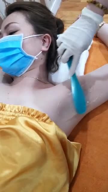 Triệt lông nách CN DIODE LASER của khách hàng tại Kangnam