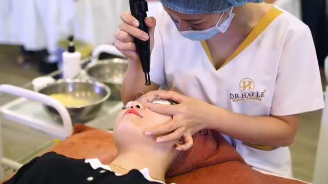 Đánh thức nét thanh xuân nhờ công nghệ trẻ hóa da Laser Diamond Square!