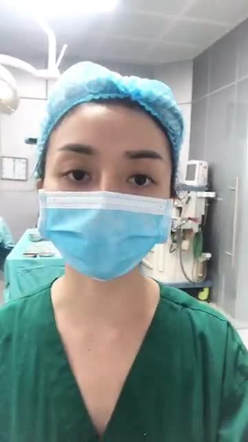 Bà mẹ 3 con tìm lại sự tự tin sau 3 giờ phẫu thuật tạo hình bụng và hút mỡ 10 vùng.