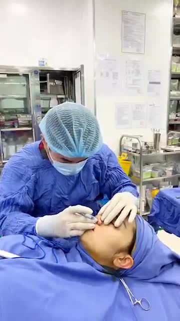 "Tường tận" quy trình GỌT CHẤT LIỆU NÂNG MŨI và TẠO HÌNH dáng mũi tại Kangnam