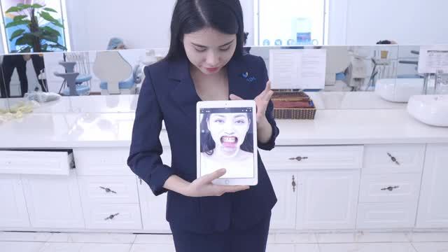 LOẠI BỎ HOÀN TOÀN RĂNG THƯA - NGẮN - XỈN MÀU