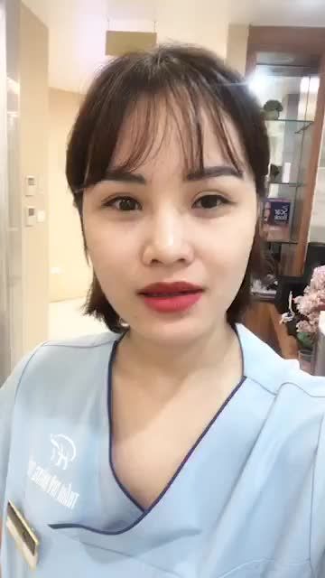 Nặn mụn dai phương pháp sẽ gây viêm nhiễm dễ tạo thành các vết sẹo rỗ to và xấu xí trên mặt.