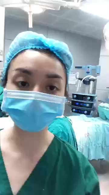 Hút mỡ 6 vùng cải thiện vóc dáng cho bà mẹ 3 con.