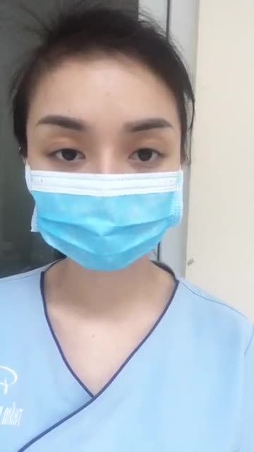 Bụng đẹp eo thon của bà mẹ 3 con sau 1 đêm tỉnh dậy.