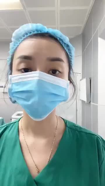 Bà mẹ 3 con sở hữu bụng rạn da, chùng nhão, nhiều mỡ thừa và sự thay đổi sau 2 giờ phẫu thuật.