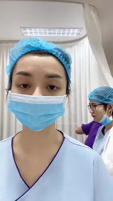 Quá tuyệt vời Sau 2 ngày phẫu thuật eo thon gợi cảm, không ai tin chiếc bụng xinh xinh của bà mẹ 2 con.