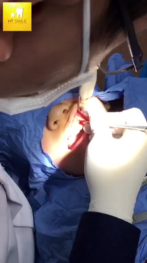 NHA KHOA QUỐC TẾ HT - SMILE LUÔN LÀ NƠI KHÁCH HÀNG GỬI NIỀM TIN KHI LÀM RĂNG