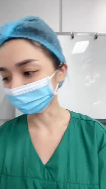 Góc hàm vuông bạnh, khuôn mặt chưa cân đối. Mong muốn khách hàng khuôn mặt bớt thô hơn, hoàn hảo hơn.