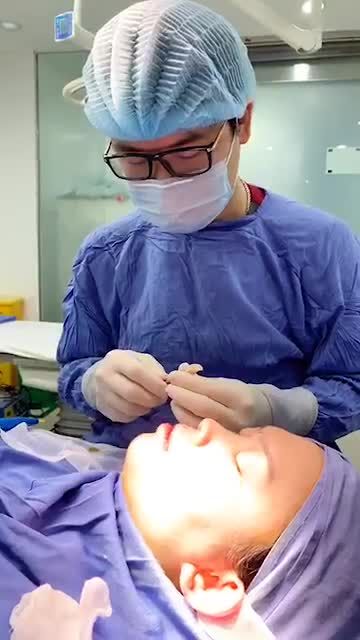Quy trình Gọt chất liệu "chuẩn" - Nâng mũi cấu trúc 4D sắm sửa nhan sắc đón Tết