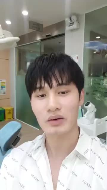 Cả nhà cùng theo dõi Hot Face 2018 chia sẻ sau 6 tháng niềng răng mắc cài tại Nha khoa Hoàng Tuấn nhé