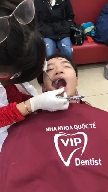 Tháo niềng răng - rạng rỡ đón Xuân