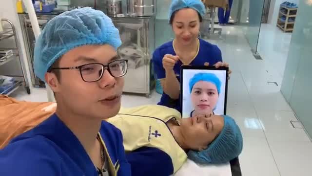 KH lột xác cùng combo Nâng mũi Golden Line + cắt mí Golden Eye