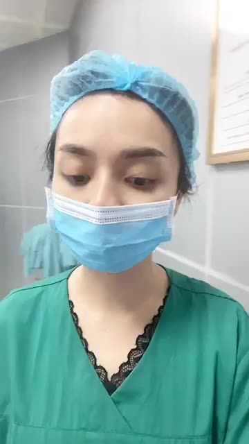 Quá trình thực hiện Combo hạnh phúc - Nâng ngực và Tạo hình bụng tìm lại tự tin cho bà mẹ 3 con.
