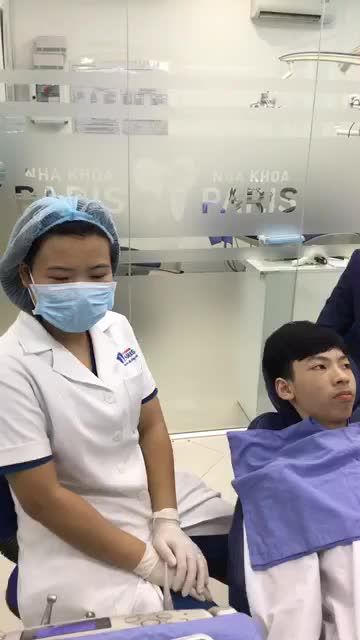 KH chỉnh nha mắc cài kim loại tự buộc sau 6 tháng tại nha khoa Paris Quang Trung