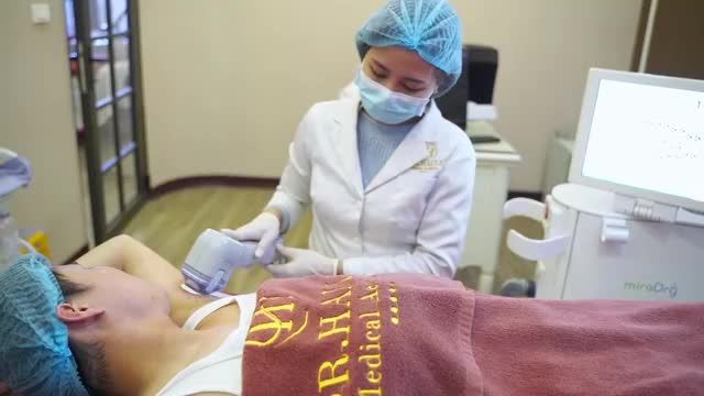 CÙNG XEM QUY TRÌNH ĐIỀU TRỊ CHỨNG TĂNG TIẾT MỒ HÔI NÁCH DOUBLE MIRADRY