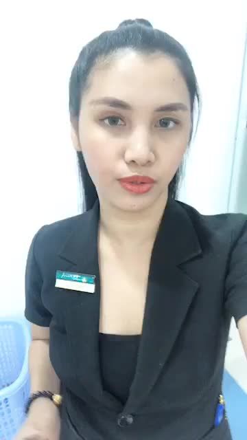 Răng trắng - Môi xinh - Nụ cười tỏa nắng