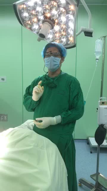 NÂNG NGỰC NỘI SOI CHÂN KHÔNG LÀ GÌ