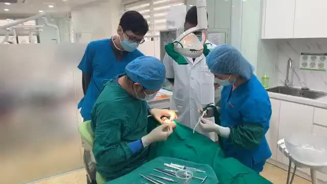 Điều trị cười hở lợi tại nha khoa Thuỳ Anh cơ sở Hà Nội.