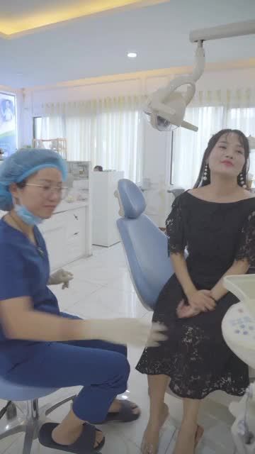 20 RĂNG SỨ  MÀN LỘT XÁC NGOẠN MỤC CỦA NỮ CA SĨ PHƯƠNG THẢO