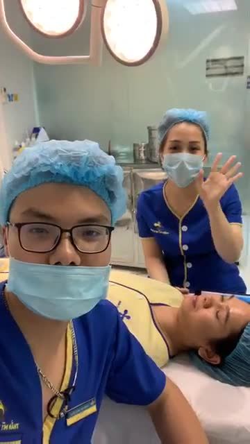 KH lột xác sau treo cung mày 30 phút