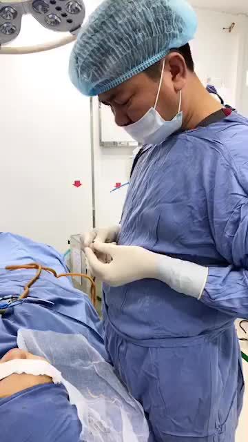 Quá trình phẫu thuật Độn cằm tại BVTM Kangnam - có ngay khuôn mặt cân đối với tỉ lệ vàng sau 40 phút phẫu thuật
