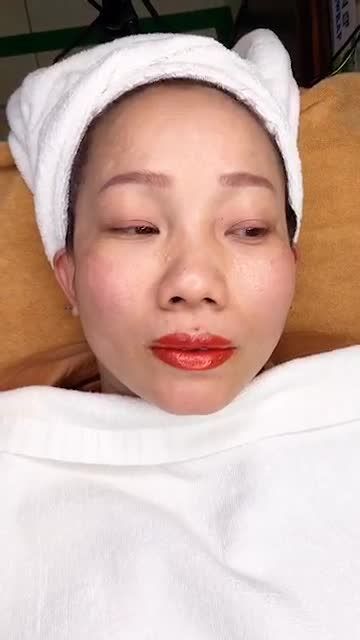 GIẢM 30% Phun môi - Môi xinh chơi Tết!