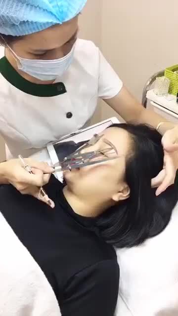 Nhìn tận mắt quá trình đo vẽ Phun thêu lông mày phẩy sợi siêu vi 3D.