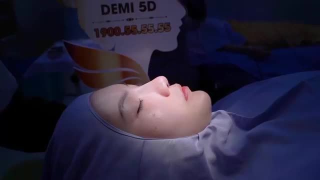 Dáng mũi DEMI 5D hoàn hảo! Ở góc độ khách hàng đang nằm càng thấy rõ kết quả nâng mũi tuyệt vời phải không các bạn