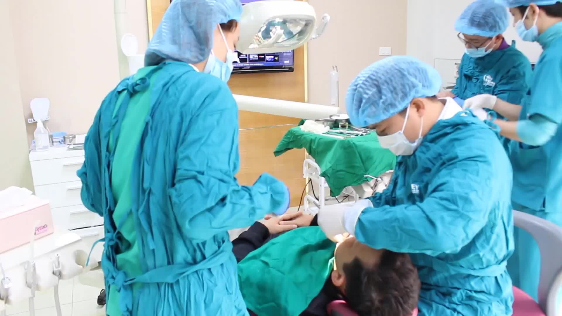 Case cấy ghép implant cho bệnh nhân T.M.H - 43 tuổi ở Hà Nam