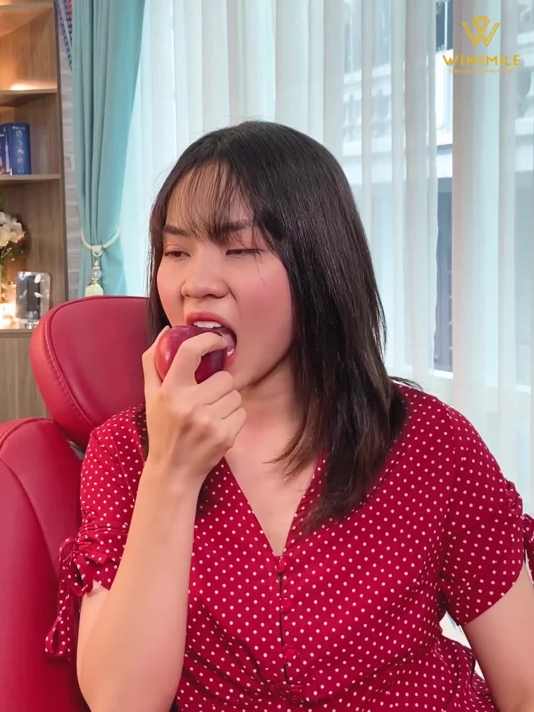 THAY NỤ CƯỜI MỚI - ĐÓN VẬN MAY TỚI