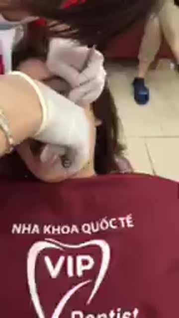 Ca tháo mắc cài tại Nha Khoa Quốc TẾ VIP DENTIST Khách hàng Ánh Tuyết tháo mắc cài sau 10 tháng, tự tin đón Tết với nụ cười mới rạng rỡ