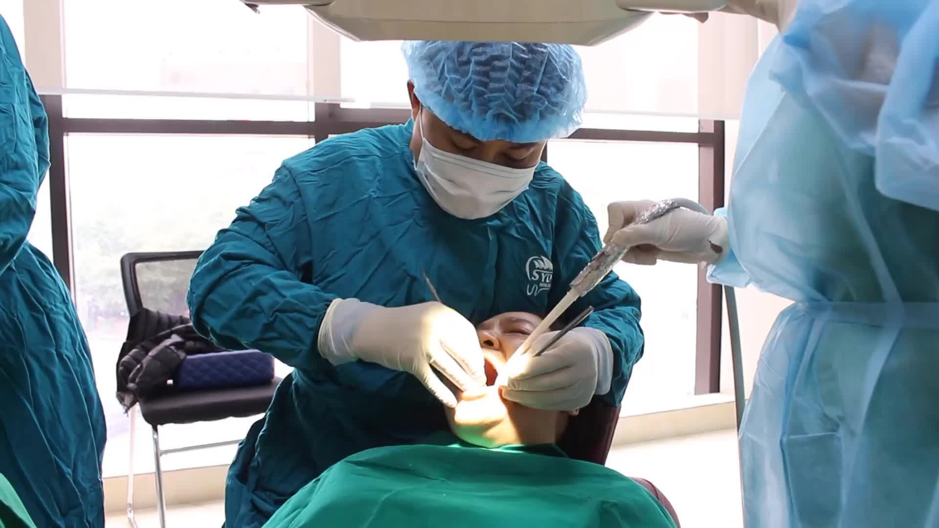 Case cấy ghép trụ implant cho bệnh nhân T. T. N - 50 tuổi ở Gia Lâm - Hà Nội
