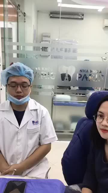 KH tháo mắc cài kim loại tại nha khoa Paris Quang Trung