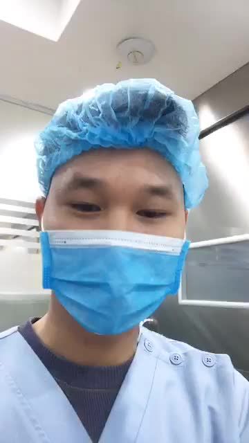 Tạo hình môi bé siêu to khổng lồ cả nhà cùng vào theo dõi nha.