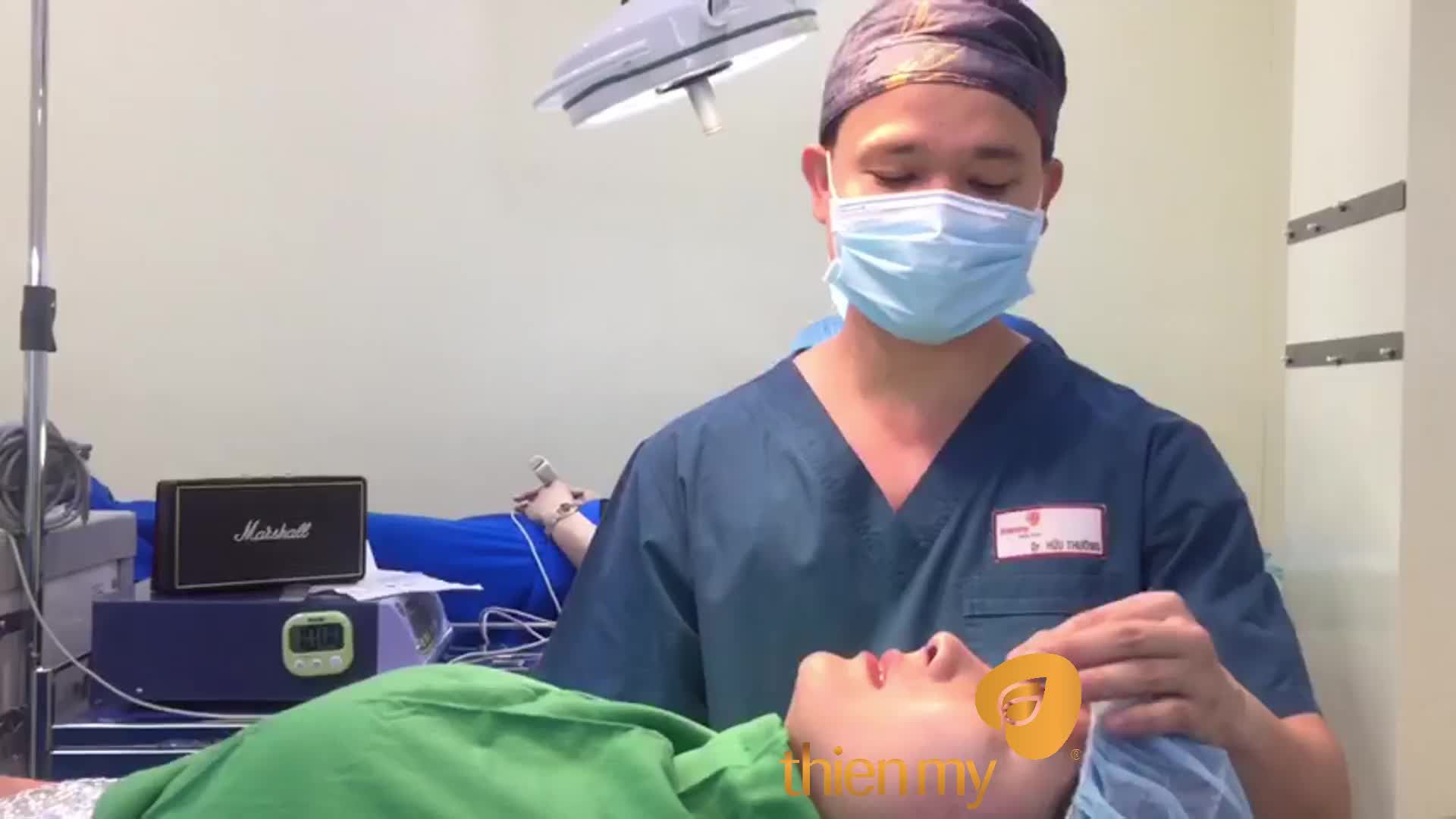 "Em cực kì thích chiếc Mũi như em tưởng tượng" , đây là lời khen ngợi gửi tới bác sĩ Thường và Thiện Mỹ mà bạn Khách hàng hôm nay đã chia sẻ.