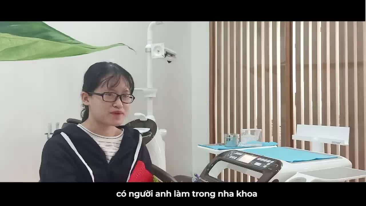 Niềm vui ngày tháo mắc cài sau gần 2 năm niềng răng