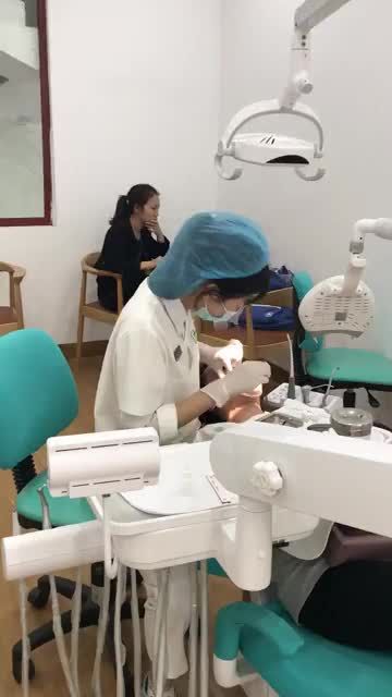 TẨY TRẮNG RĂNG RĂNG TRẮNG XINH TƯƠI - VẬN MAY PHƠI PHỚI