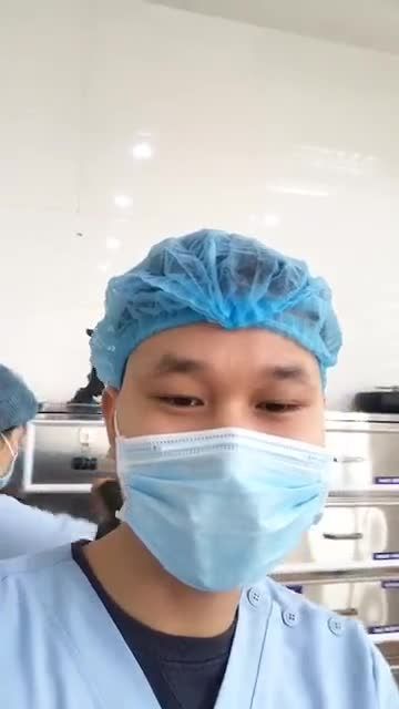 Ca tạo hình môi bé thứ 2 trong ngày. Cả nhà cùng vào theo dõi nha.