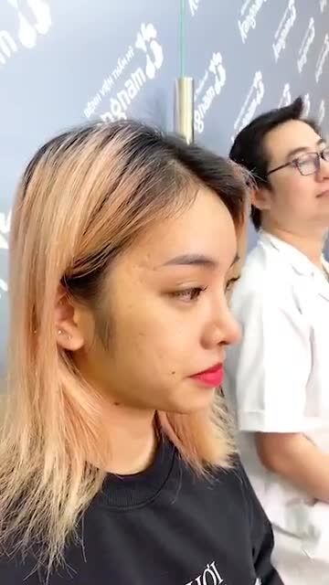 "Nâng mũi xong chị thấy tự tin hẳn, mũi cao đẹp không còn hếch, thấp như trước đây"