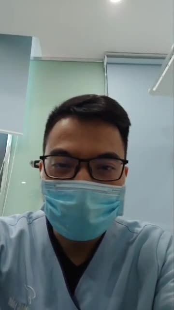 Thu gọn 2 môi bé to và xấu để cô bé gọn gàng tự tin hơn khi gần gũi.
